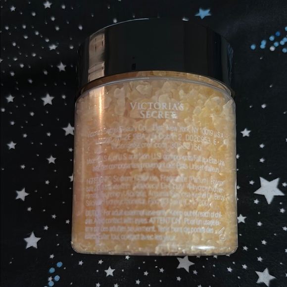 Victoria's Secret Black and Gold Bath Soak - Picture 2 of 3